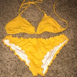 Yellow/mustard bikini